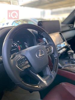 لێکزس LX
